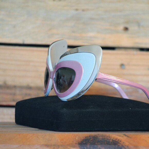LINDA FARROW AGENT PROVOCATEUR Want Me Sunglasses